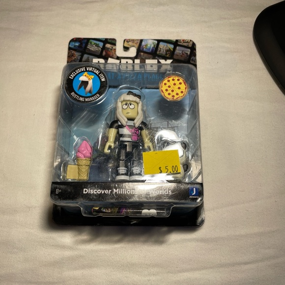 roblox Other - Roblox Collectible Figure - Blonde Hair with Pink Accessories